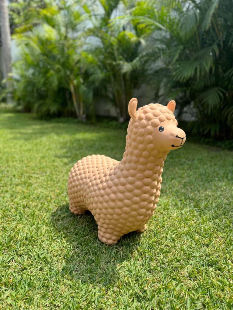 Bouncer Llama - Imagen 2